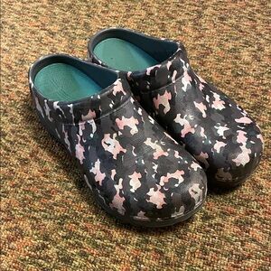 Dansko Black and Pink Camo Clogs